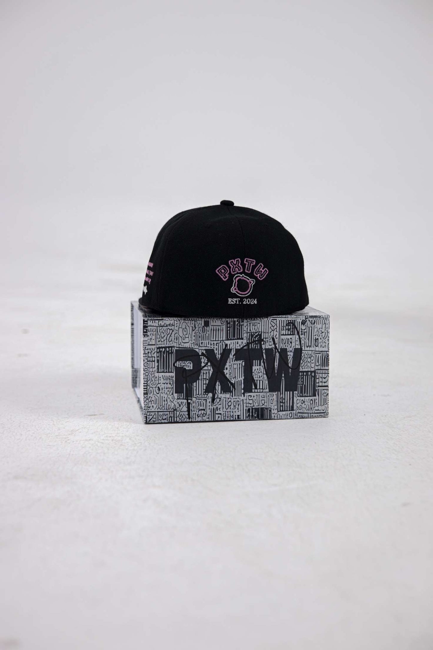 WURLD fitted(BLACK)