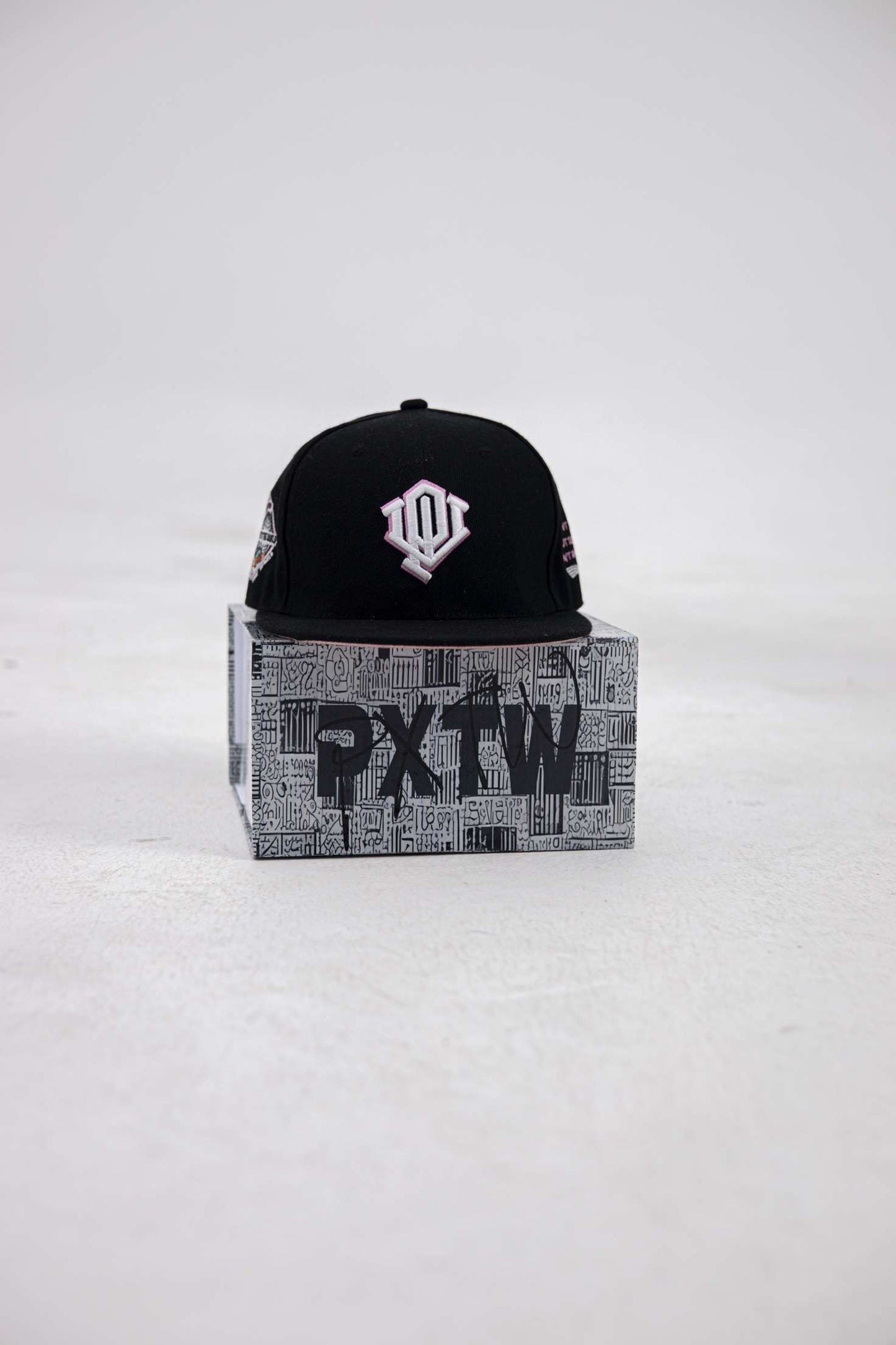 WURLD fitted(BLACK)